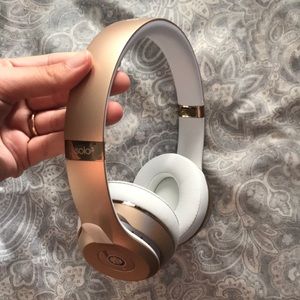 Wireless Beats Solo 3